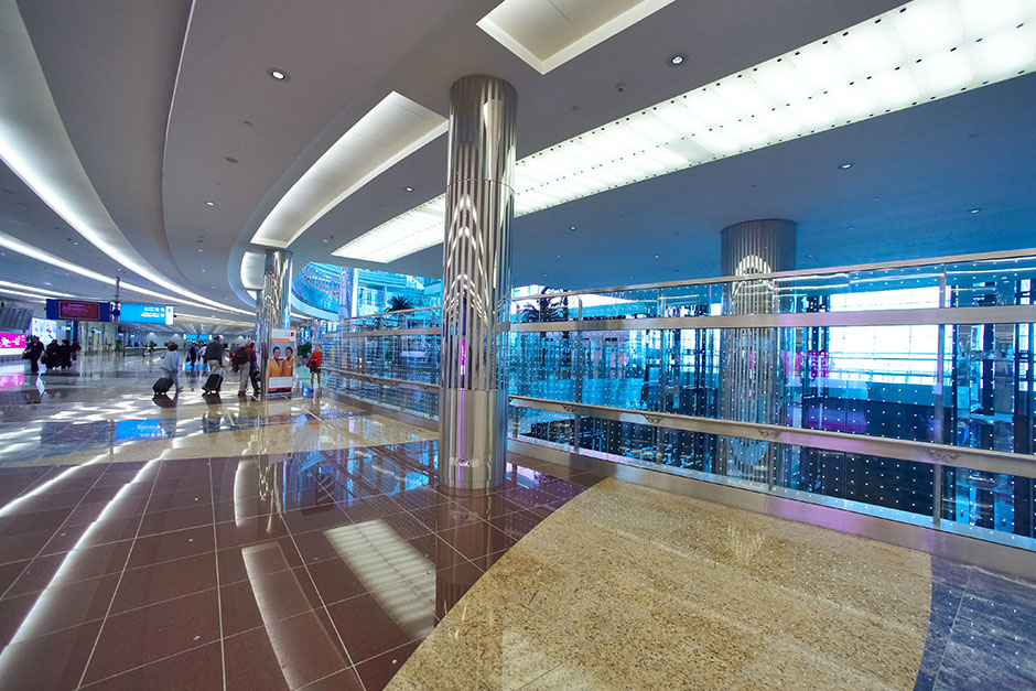 Stainless-steel-column-Dubai-international-airport.jpg