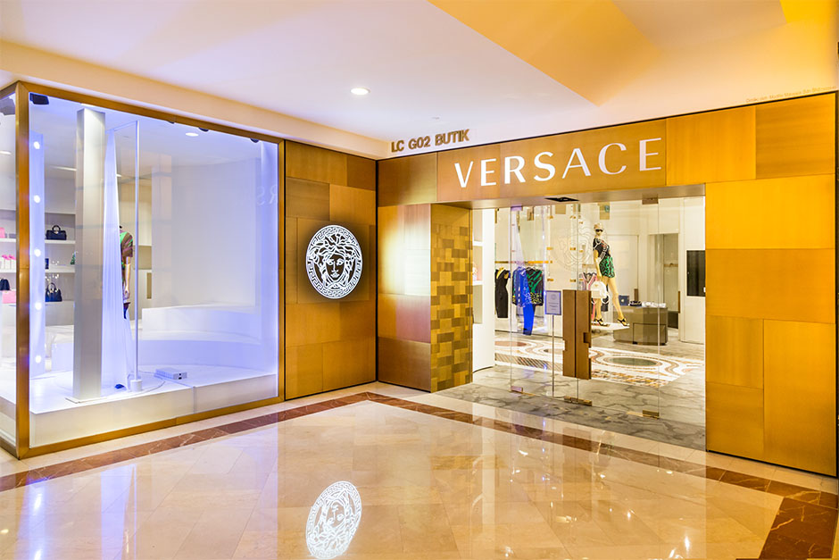 Versace-store.jpg